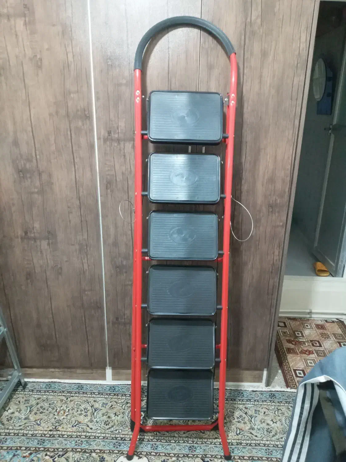 نردبان ۶پله نو|ابزارآلات|ورامین, ورامین|دیوار