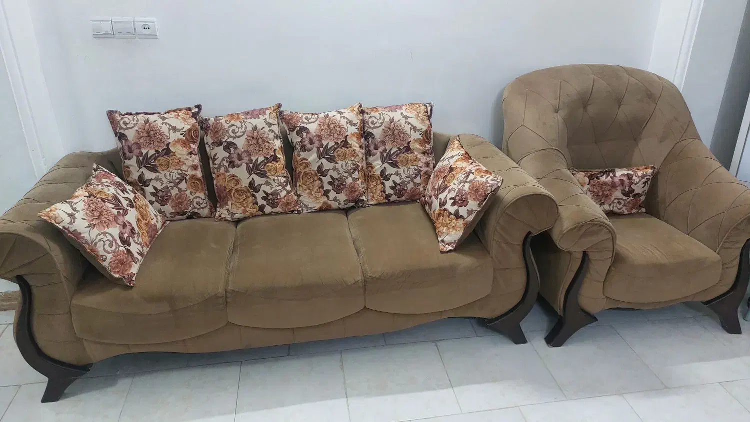 مبلمان|مبلمان خانگی و میز عسلی|لاهیجان, شیخ زاهد|دیوار