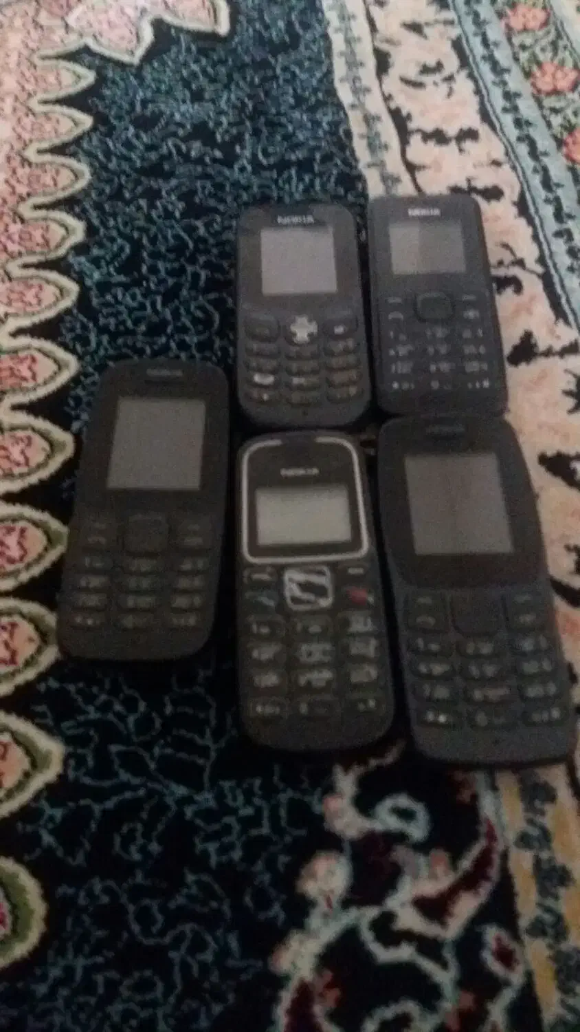 گوشی ساده سالم سالم|موبایل|قم, قلعه کامکار|دیوار