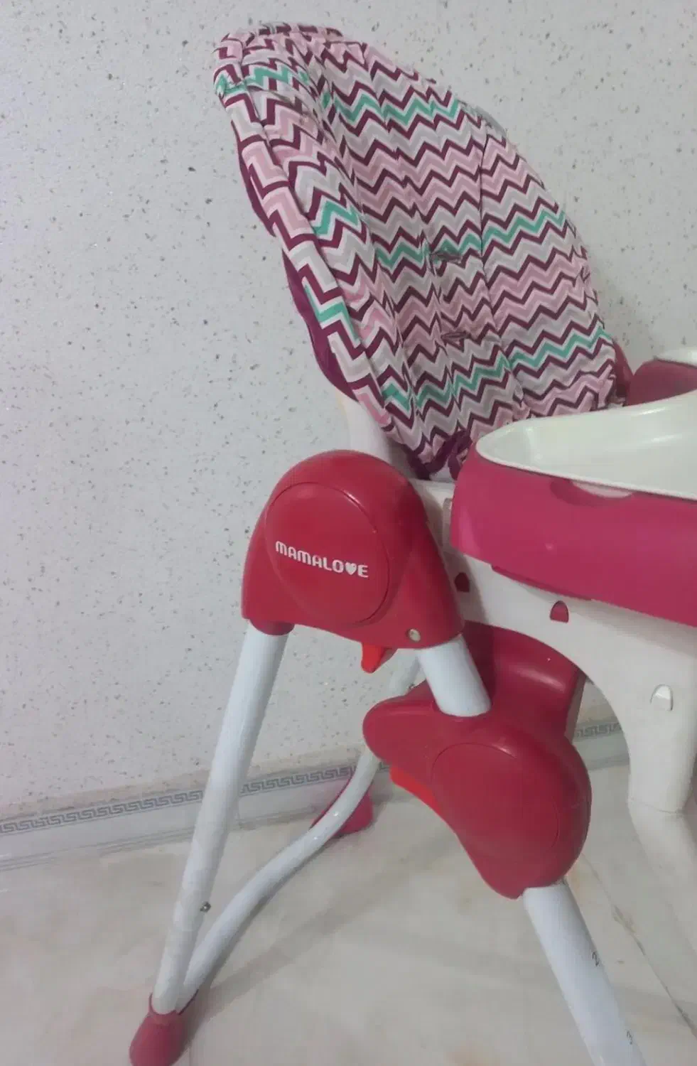 صندلی غذا|تخت و صندلی بچه|بندر انزلی, آخرخط|دیوار