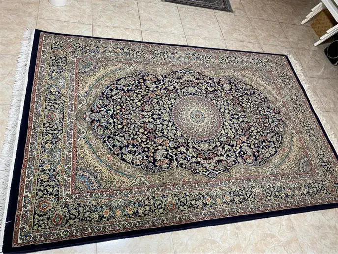 فرش دست دوم تمیز قیمت مناسب ۲میلیون|فرش|بندر انزلی, معلم|دیوار