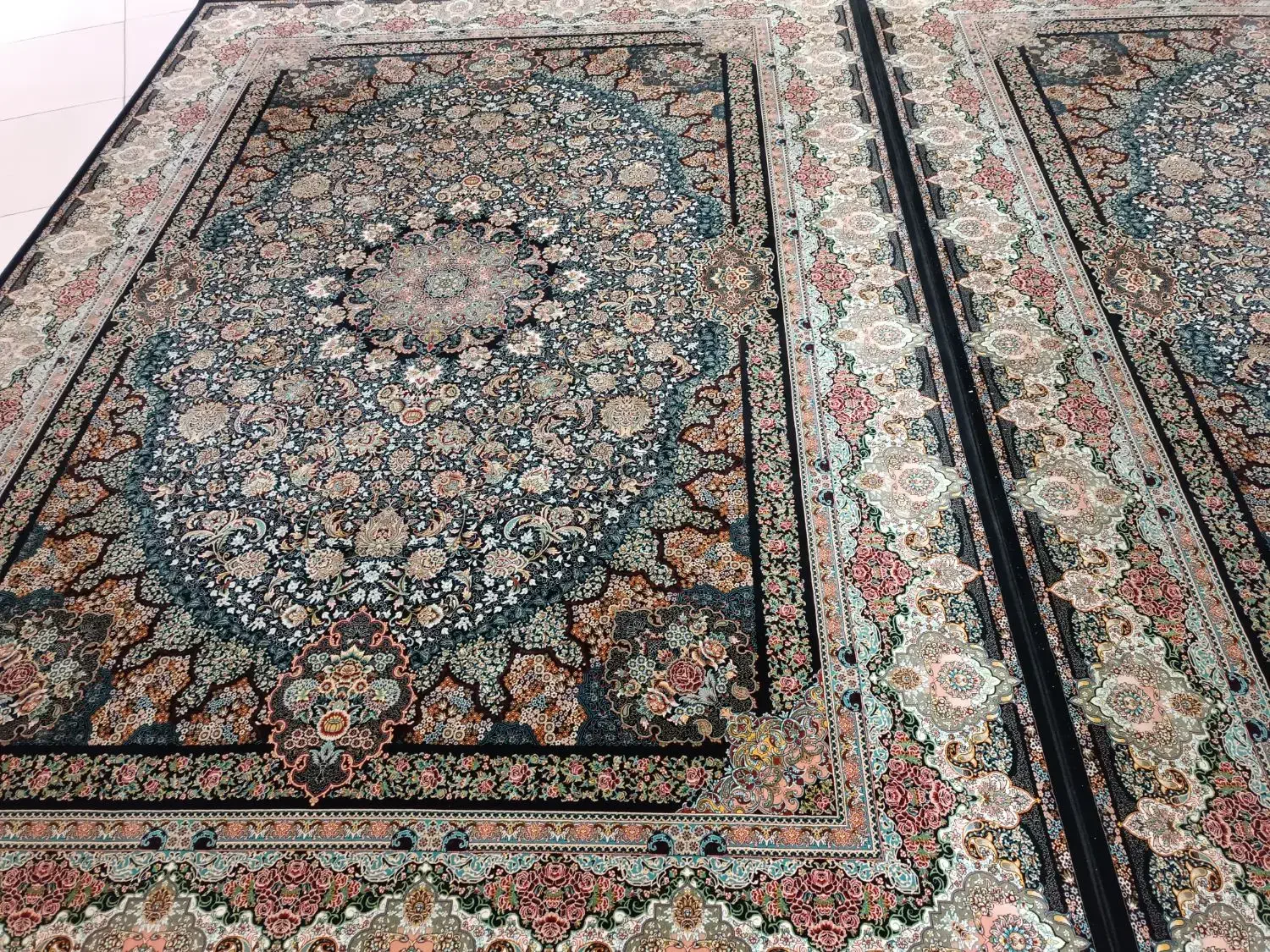 ۲تخته ۹متری۱۲۰۰شانه تراکم ۳۶۰۰|فرش|کرمانشاه, |دیوار