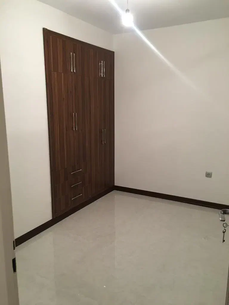 آپارتمان ۸۵ متر دو خواب خیابان رشید تهرانپارس