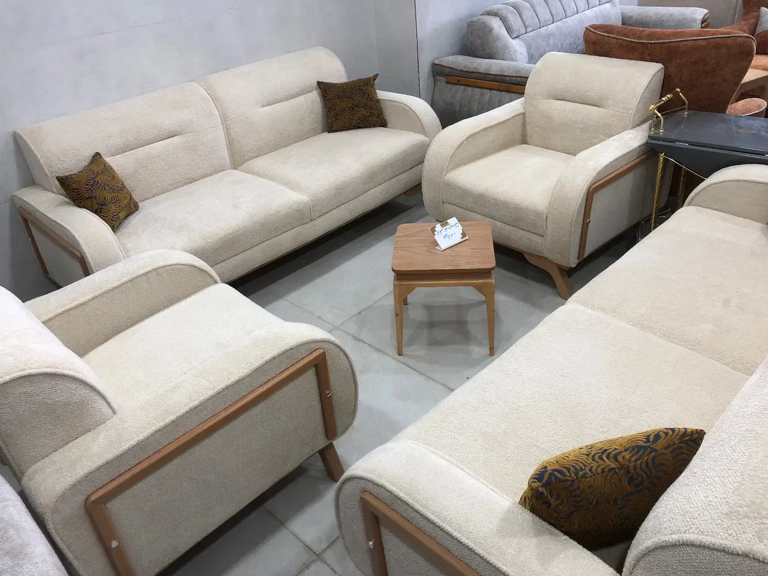 گالری پاییز مبل بغل چوب تدی|مبلمان خانگی و میز عسلی|مرودشت, مسجد رسول|دیوار