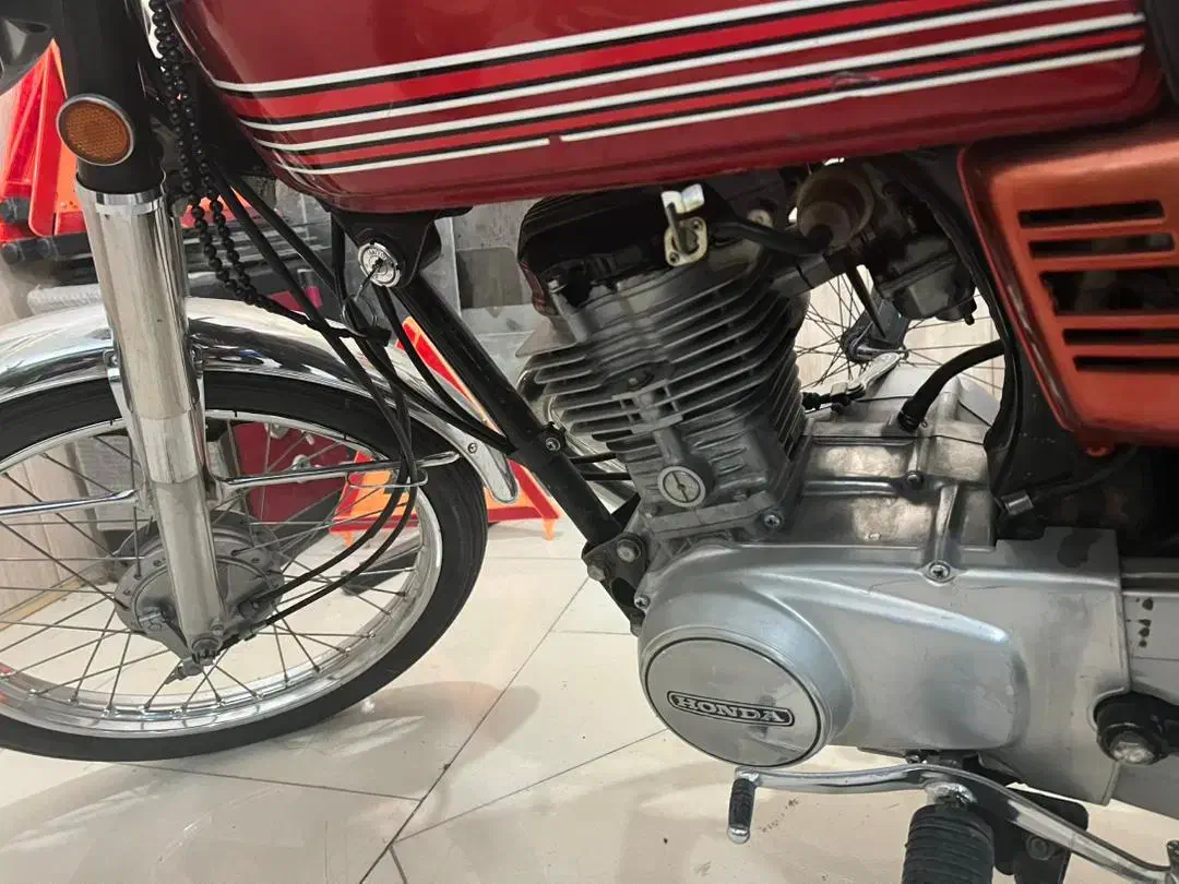 سری۱۲ مدل۱۹۸۰ ۹۵درصدفابریک|موتورسیکلت|لنجان, |دیوار