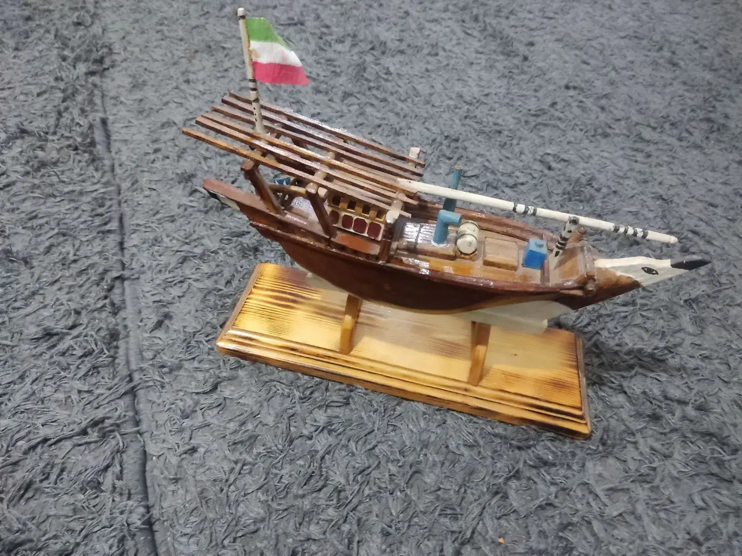 لنج|مجسمه، تندیس، ماکت|برازجان, |دیوار