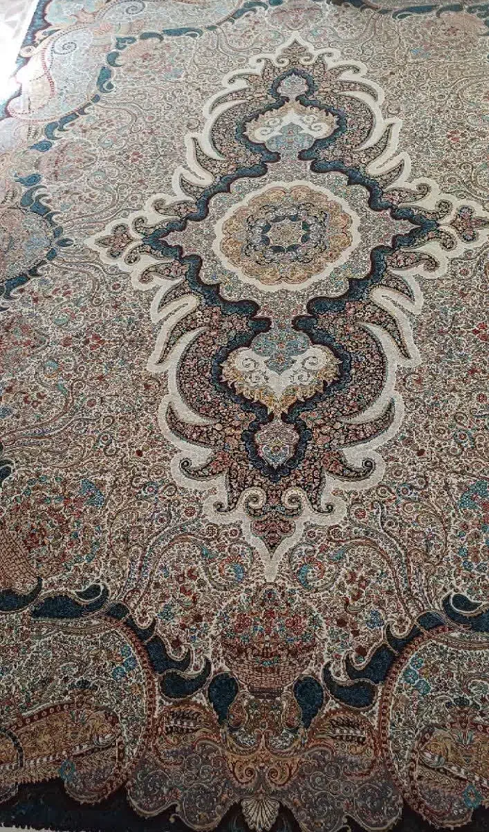 فرش (سه تخته)|فرش|اصفهان, فجر|دیوار