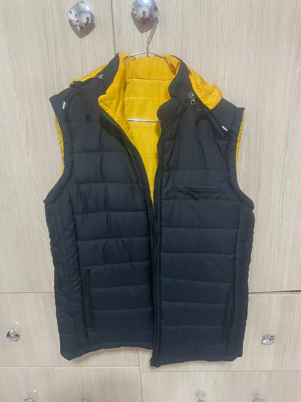 لباس|لباس|سیرجان, |دیوار