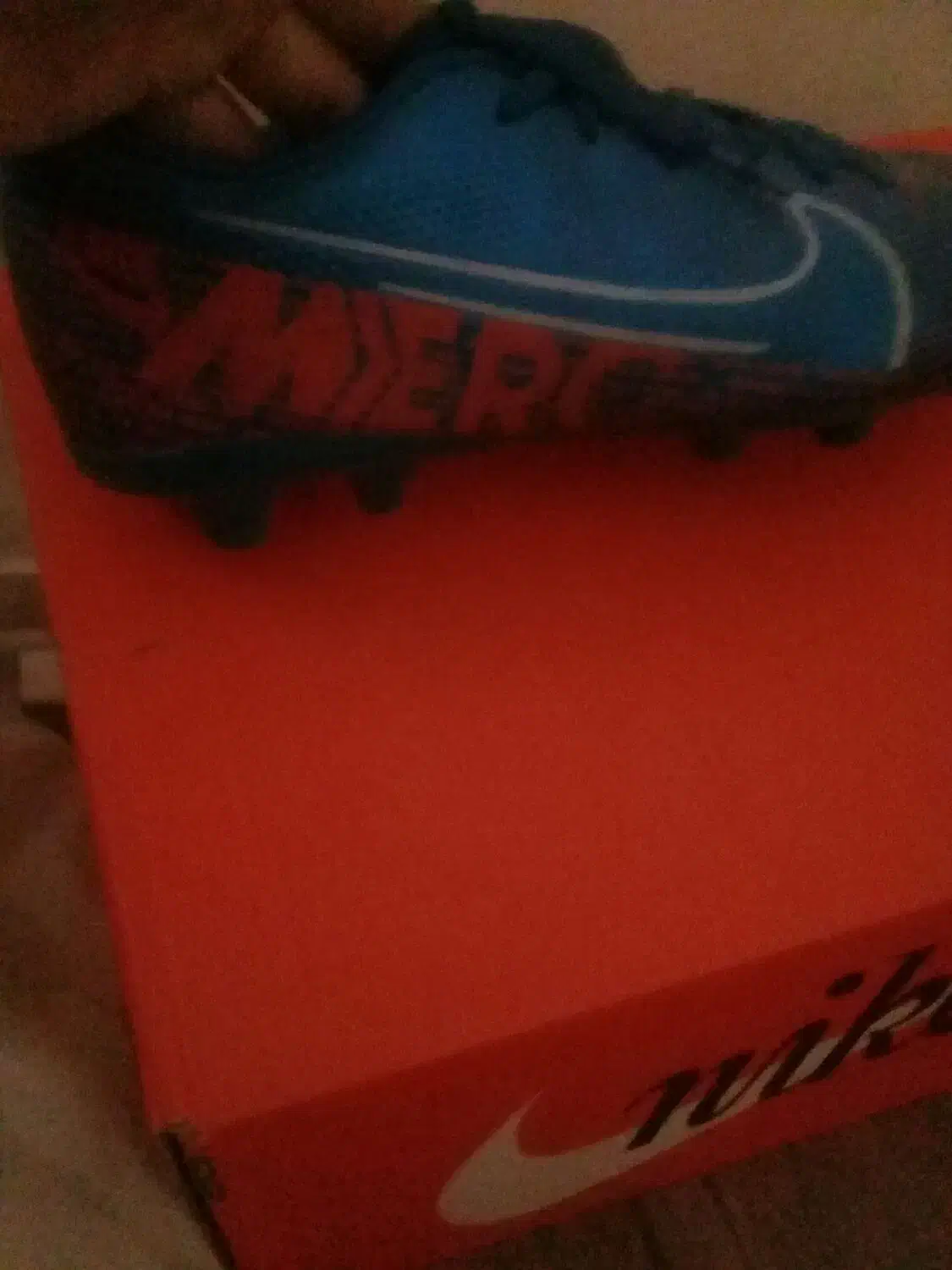 کتونی فوتبال استوک دار|تجهیزات ورزشی|کرج, شهرک فهمیده|دیوار