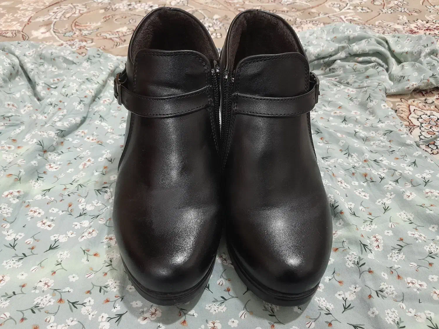 نیم بوت|کیف، کفش، کمربند|کامیاران, |دیوار