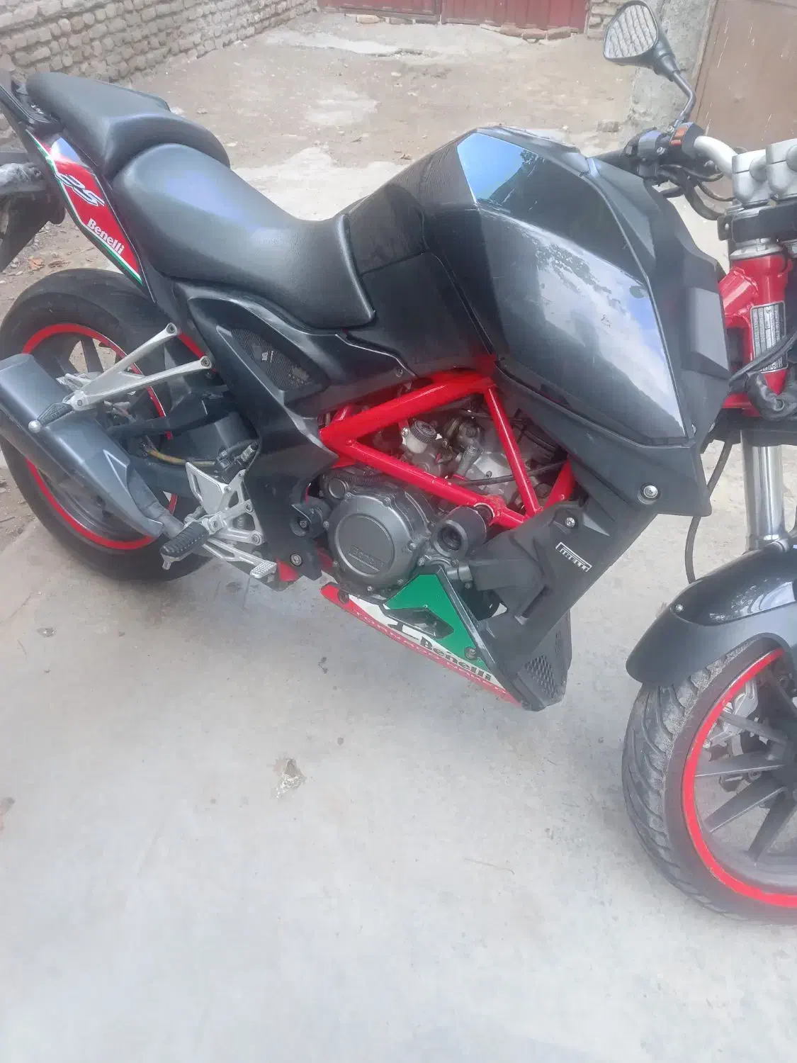 بنلی‌۲۵۰|موتورسیکلت|گرگان, |دیوار