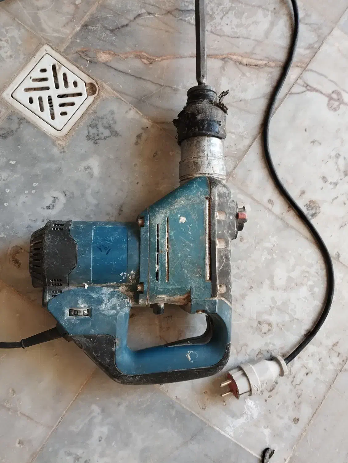 پیکور سالم|ابزارآلات|مهریز, |دیوار