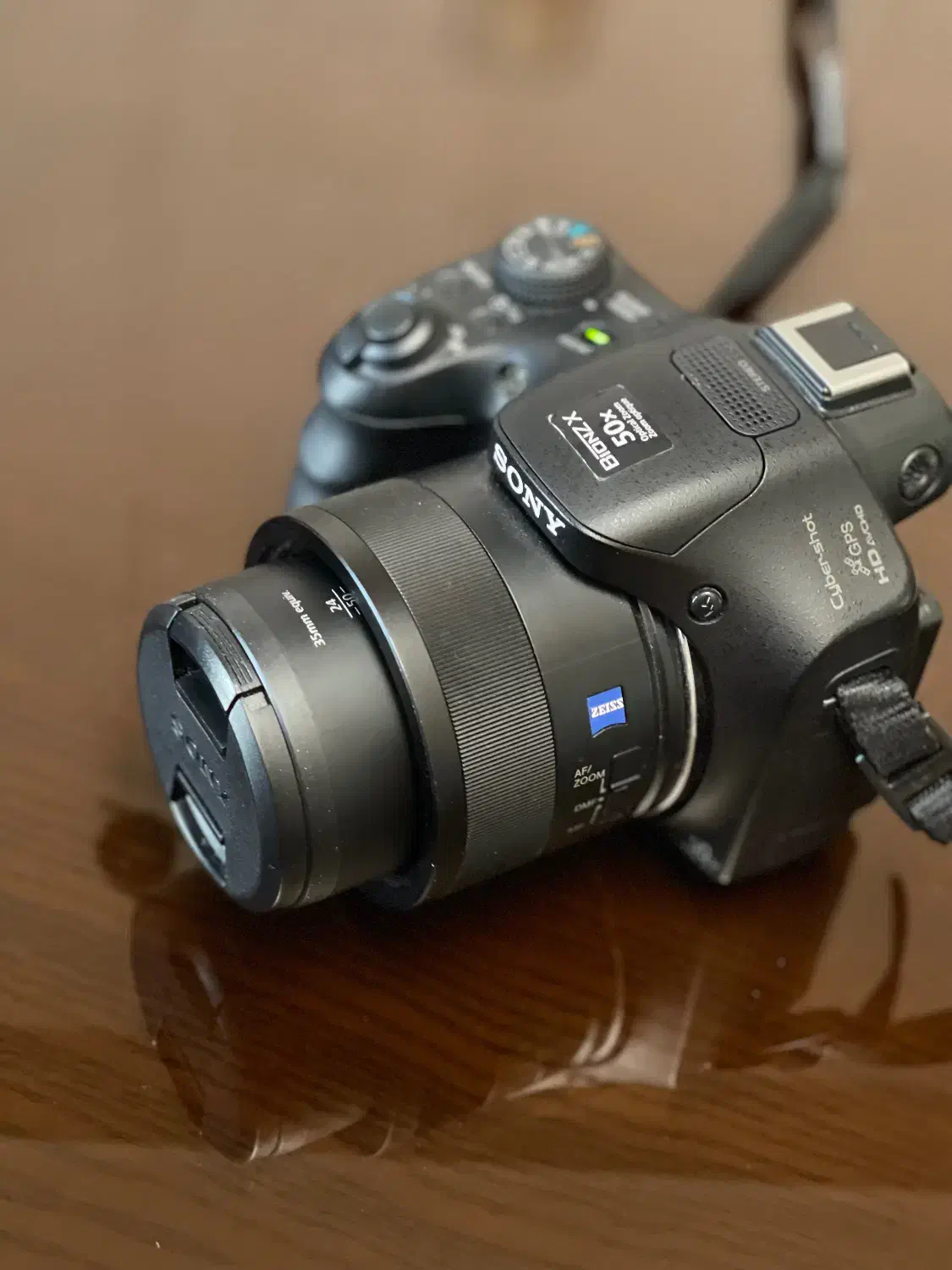 دوربین حرفه ای sony معاوضه با گوشی|دوربین عکاسی و فیلمبرداری|کیش, |دیوار