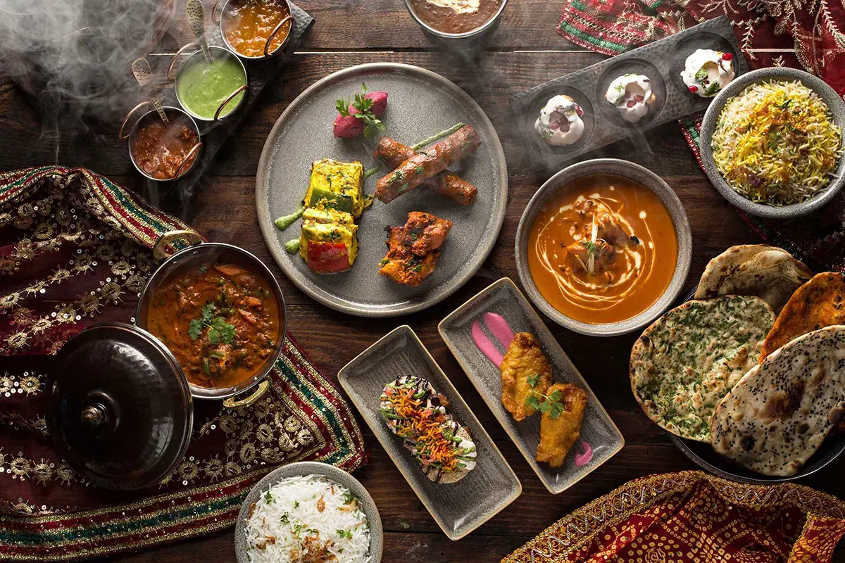 نیازمند فروشنده غذای خانگی (همکاری با بیرون‌بر)|استخدام بازاریابی و فروش|شیراز, معالی‌آباد|دیوار