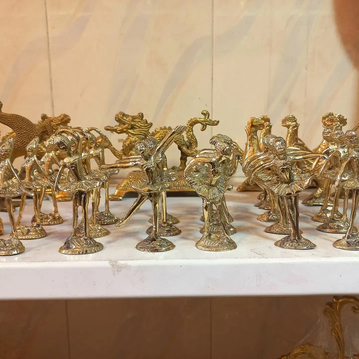 تخفیفات ویژه روز زن برنز در فروشگاه آنتیک برنجیان|صنایع دستی و سایر لوازم تزئینی|ارومیه, |دیوار