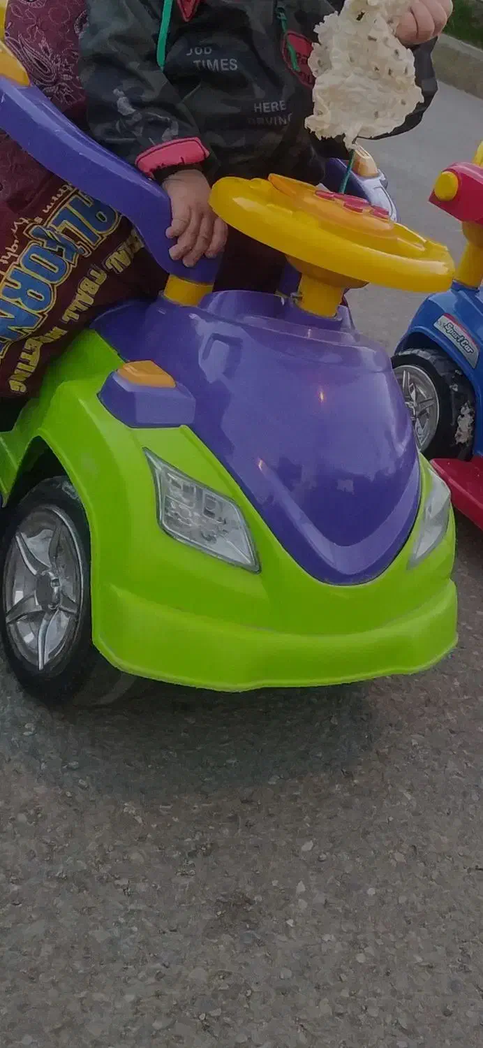 ماشین چهار چرخ|اسباب‌بازی بچه|رشت, ولکس|دیوار