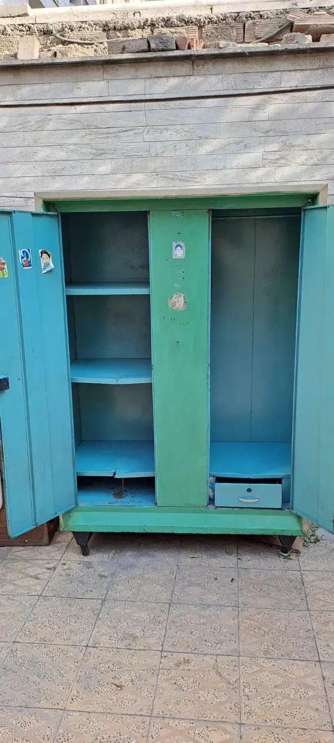 فروش کمد فلزی (وارداتی قدیمی - بسیار مقاوم)|جاکفشی، کمد، دراور|تهران, شهرک شریعتی|دیوار