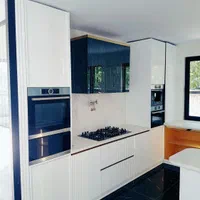 کابینت ، کمددیواری ، جاکفشی  ، دکور مغازه فروشگاه