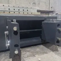 گاوصندوق زیرویترینی