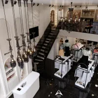 فروشنده  خانم