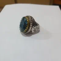 انگشتر توپاز آبی لندن ، رکاب دستساز