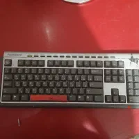 مانیتور وصفحه کلیدسالم