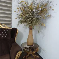 گلدان بزرگ لوکس با بیش از ۱۰۰ شاخه گل تزئینی