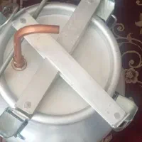فروشی|ظروف پخت‌وپز|بومهن, |دیوار