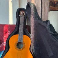 گیتار یاماها c70