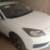 خودرو برقی دانگ فنگ e70