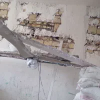 گچکاری لکه گیری وخورده کاری. استا رضا