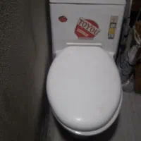 توالت فرنگی در حد نو