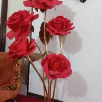 گل روز  قرمز  پنج شاخه    قابل شستشو  و زیبا