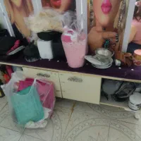 وسایل سالن در حد نو|آرایشگاه و سالن‌های زیبایی|نسیم‌شهر, |دیوار