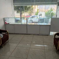 ویترین فروشگاه، پست بانک،  دفتر خدماتی