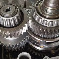 گیربکس کشنده چینی هوو دنگی|قطعات یدکی و لوازم جانبی|شیراز, ارم|دیوار