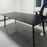 دو عدد میز کنفرانس برند