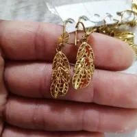 گوشواره و کلیپس