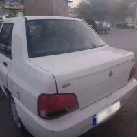 پراید 132 یک گلگیر رنگ