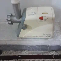 فرش وچرخ گوشت