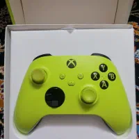 دسته ایکس باکس xbox Series X S و شارژر|کنسول، بازی ویدئویی و آنلاین|اسلام‌شهر, شهرک توحید|دیوار