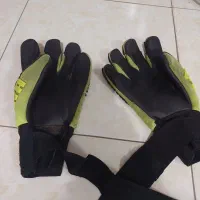 دستکش دروازبانی|تجهیزات ورزشی|رشت, دیلمان|دیوار