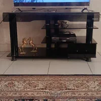 میزتلوزیون شیشه ای