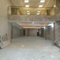 300 متر تجاری