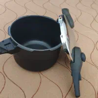 زودپز تک دسته چدن