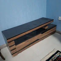 تلوزیون و میز تلوزیون|تلویزیون و پروژکتور|شیراز, جانبازان|دیوار