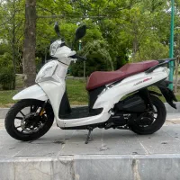 لاکی 200