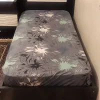 سرویس خواب|تخت و سرویس خواب|شاهینشهر, خانه کارگر|دیوار