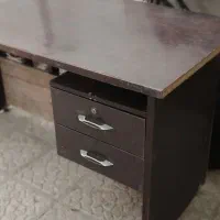 میز دفتر و کار