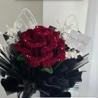 گلی بخر که باگذر زمان از بین نمیره